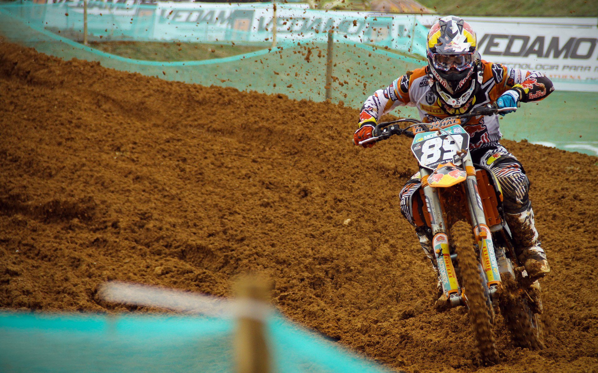 新兴游戏类型引领电竞新潮流，关注度持续升高，新兴的游戏